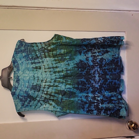 Papa Fashions Blue Green Sleeveless Button Close Summer Top - Picture 6 of 6